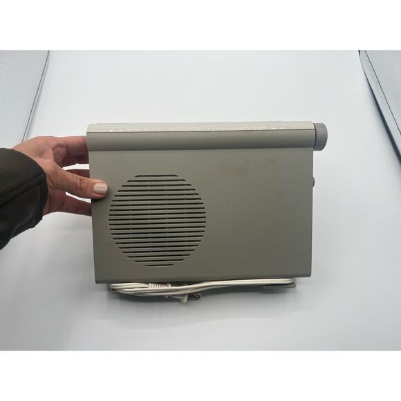 Vintage GE Spacemaker Undercabinet AM/FM Kitchen Radio with Clock Model 7-4212B - Picture 5 of 6